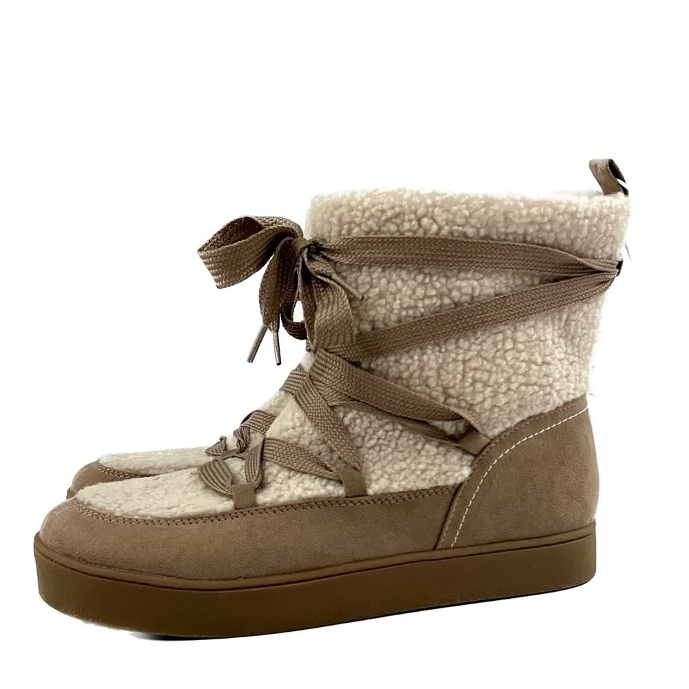 NWT - Universal Thread Birgitte Taupe Winter Boots - Size 11